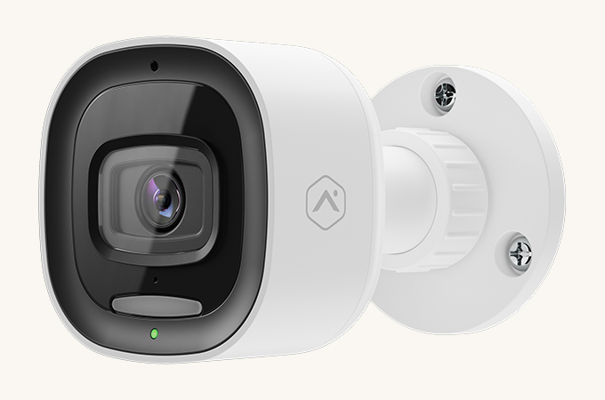 outdoor camera with strobe